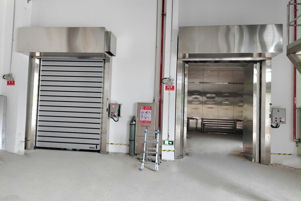 高温烤漆房用防爆保温硬质快速卷帘门缩略图 高温烤漆房用防爆保温硬质快速卷帘门缩略图
