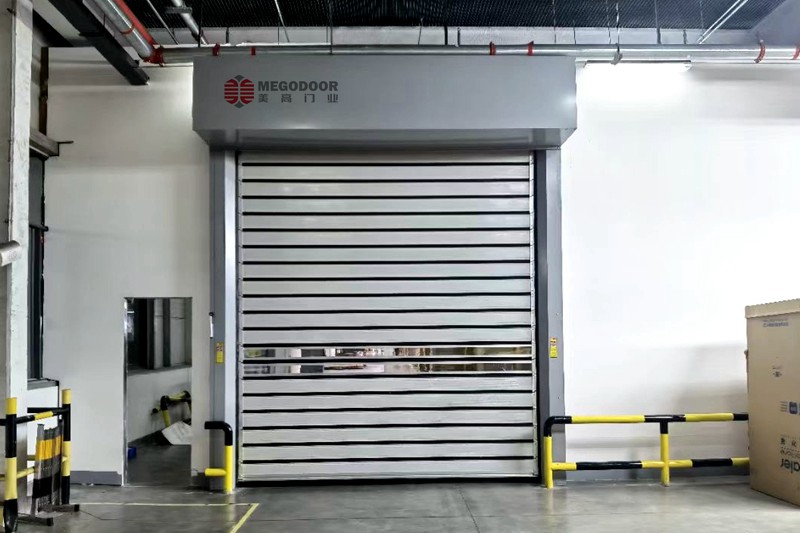 涂装厂硬质快速卷帘门的选择与特性插图 涂装厂硬质快速卷帘门的选择与特性插图