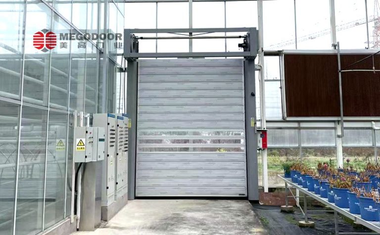 硬质抗压型快速卷帘门——高效、安全、节能的理想选择缩略图 硬质抗压型快速卷帘门——高效、安全、节能的理想选择缩略图